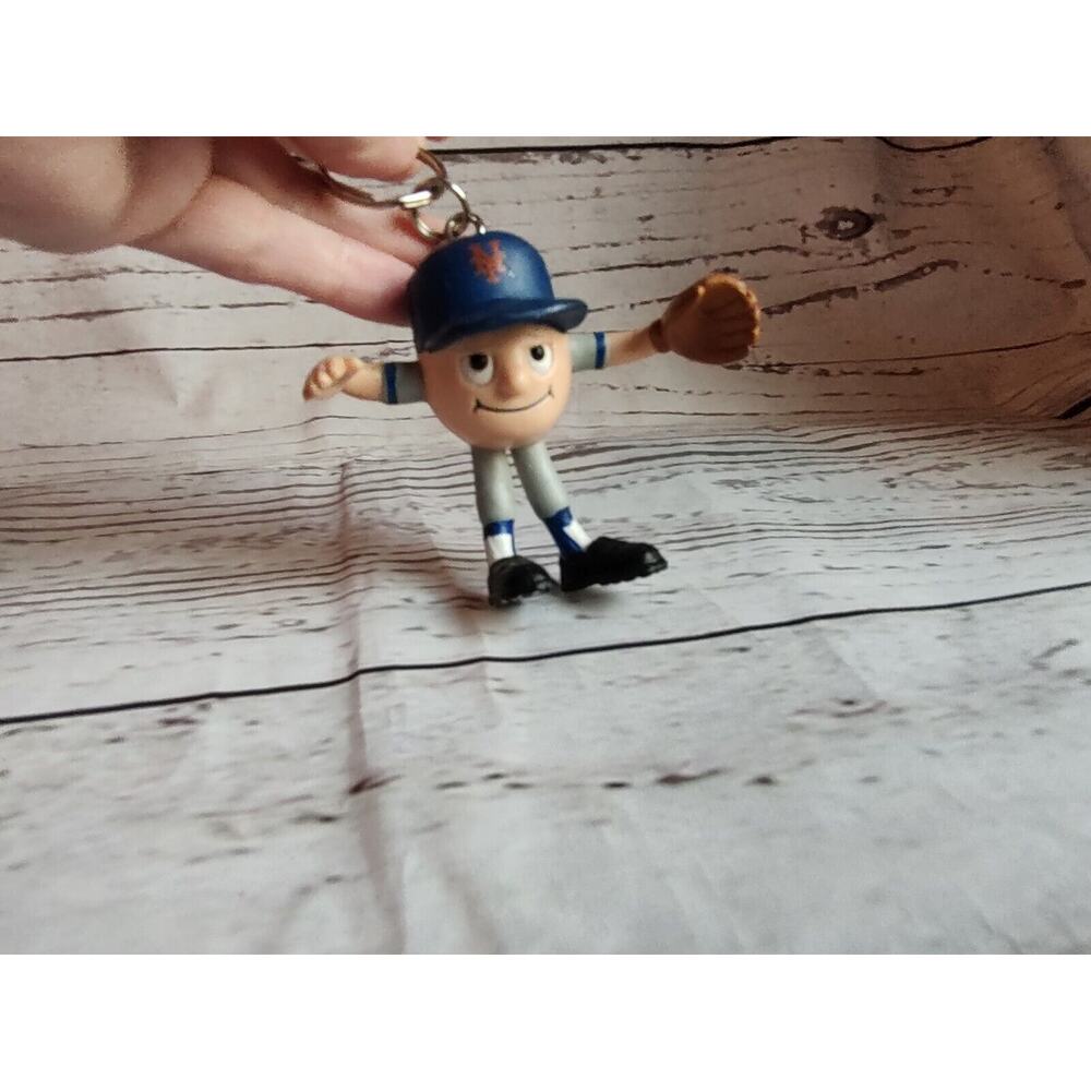 MLB 1993 Dated New York Yankee Bendable Player Key Chain Ring